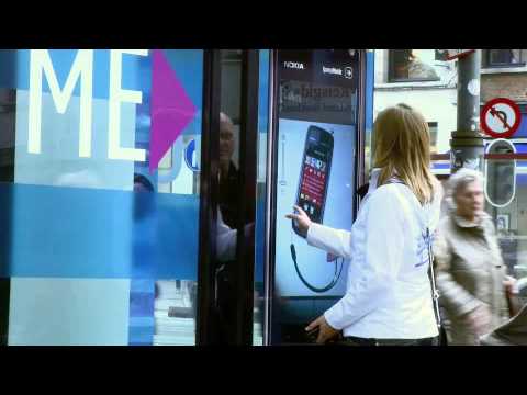 Giant Nokia 5800 XpressMusic Touch Screen  |  dailymobile.se