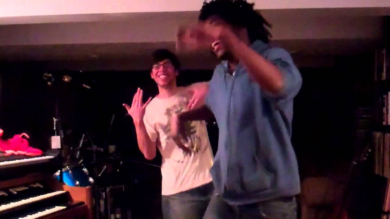 Bonus: Pony Signal Dance Party