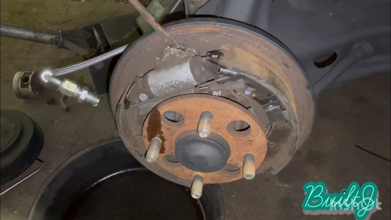 92-00 Civic rear drum wheel cylinder removal/replacement - YouTube