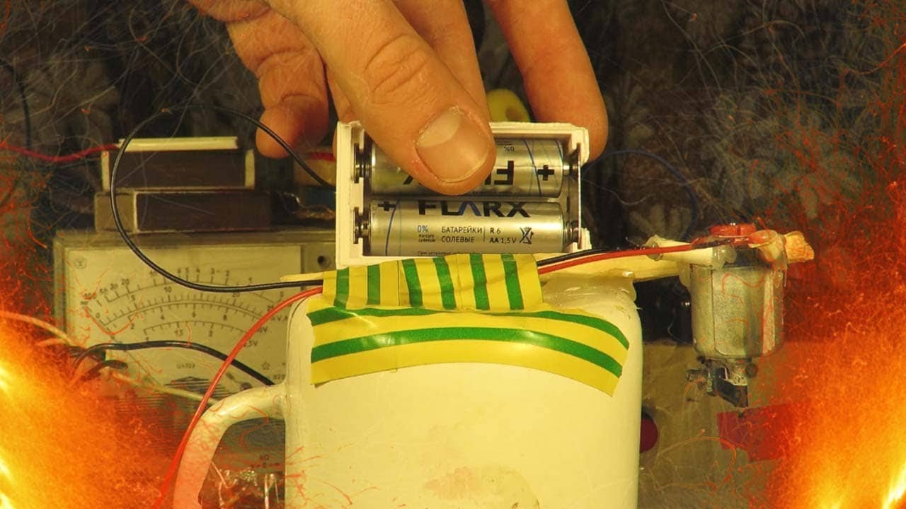 Сигнализатор воды своими руками. Спасёт от протечек. - YouTube