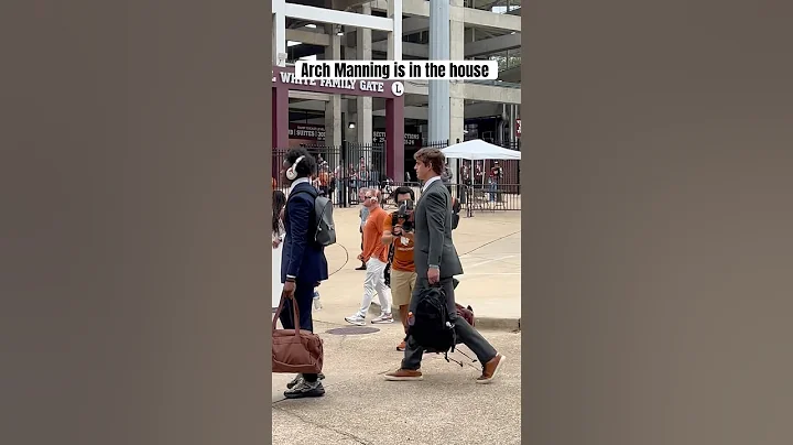 Arch Manning is in the house for Texas vs. Mississippi State