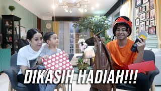 Rafathar Kasih Hadiah Untuk Papa Raffi