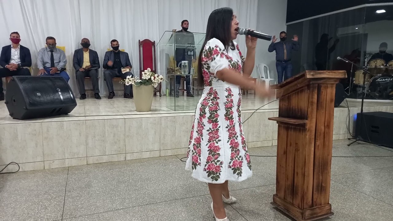 Larissa Santo - Agindo em Silêncio (Cover Renata Chaves)