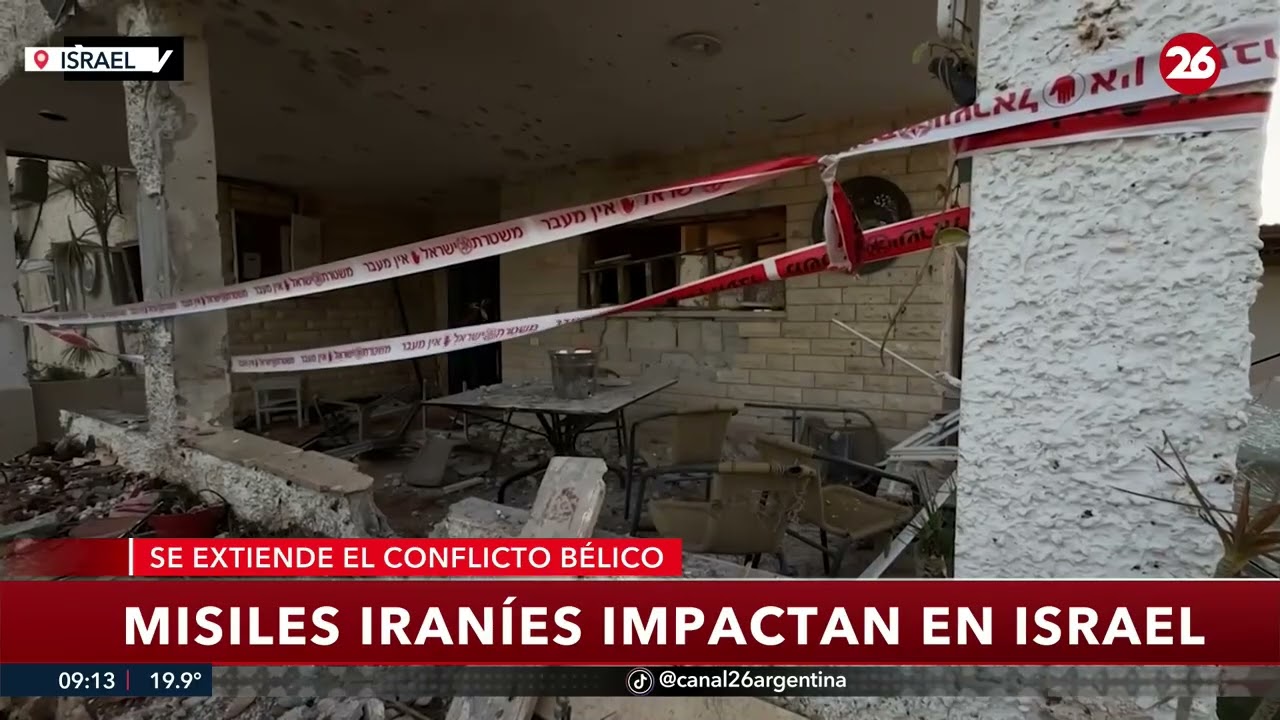 🚨 ATAQUE SOBRE BNEI BRAK | Densa columna de humo tras la caída de proyectiles en zona civil