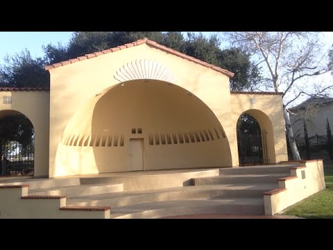 TheDailyWoo - 948 (2/4/15) West Coast Bandshell !