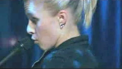 Kristen Bell - Veronica Mars - Sings - One Way or ...