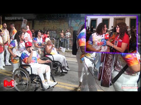 Simone Boechat entrevista Andrea Cunha no desfile do Escolão em Maricá-RJ - Carnaval em Agosto