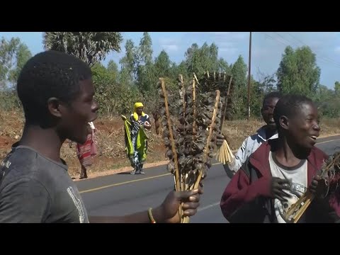 Video: Apšviečiant Malavos Kaimo Studentus, Pagerėja Jų Išsilavinimas