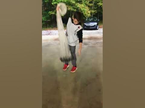 How to throw a 6 foot cast net - YouTube