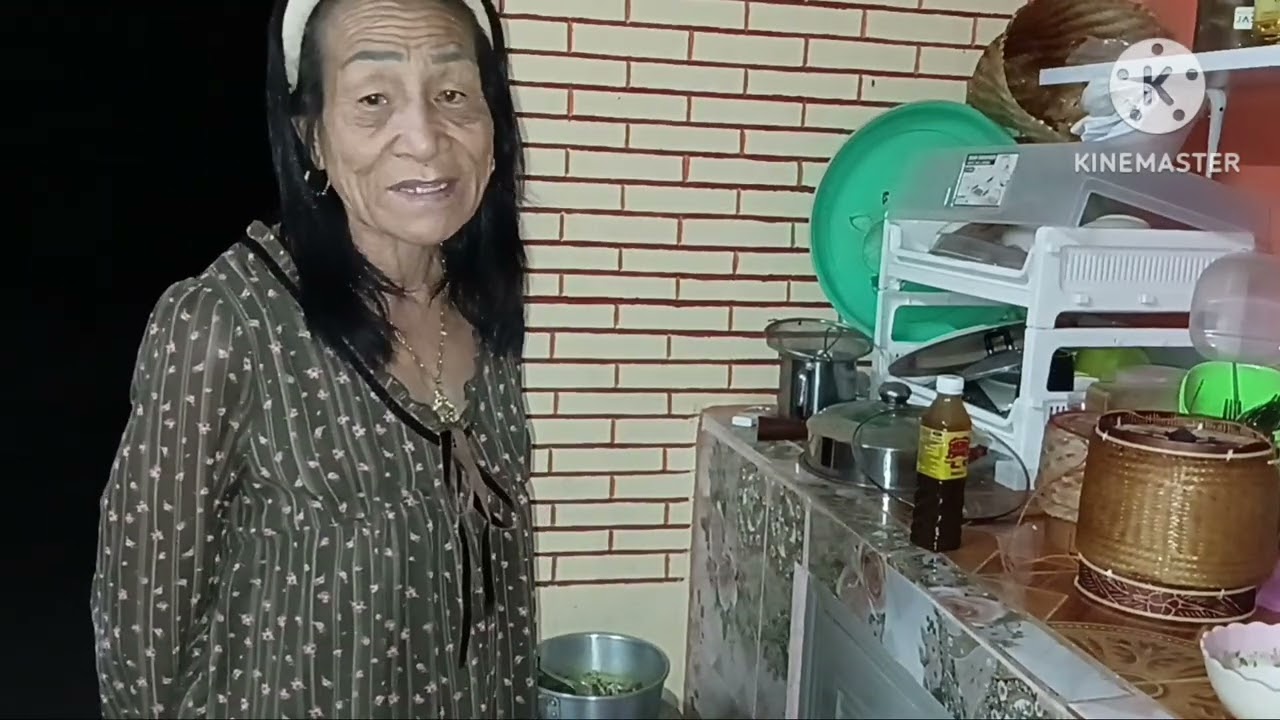 วันนี้แม่จันลาโชว์ฝีมือแกงหน่อไม้ให้ FC ดูจ้า