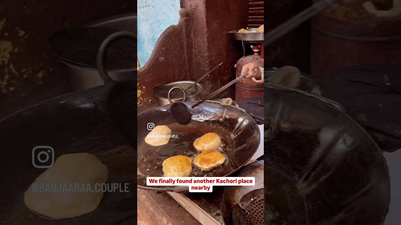 Video thumbnail: #travelindia #varanasi #streetsofindia #oldcity #benaras #travellersofindia #travel #streetfood