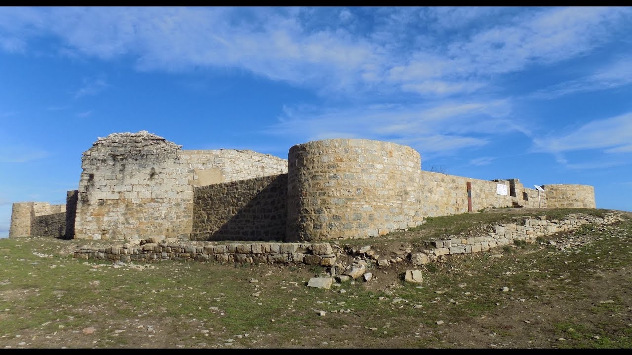 CASTILLO DE IRULEGI Valle de Aranguren