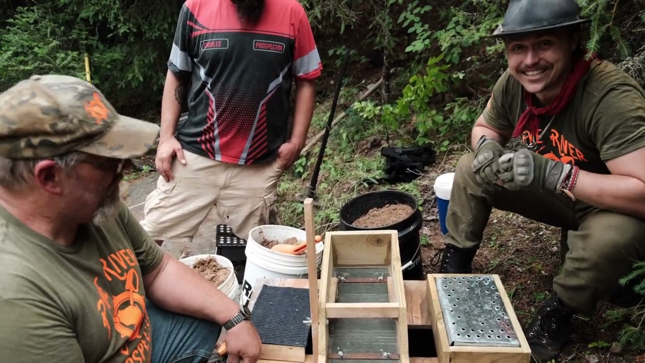 HOW TO USE A ROCKER BOX! | Find Gold the Old Timers Way