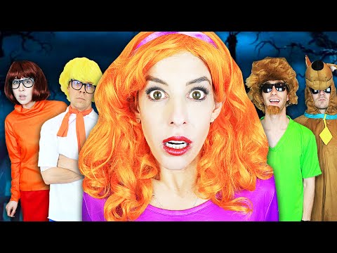 giant-scooby-doo-game-in-real-life-at-haunted-hacker-castle!-(24-hours-in-diy-disguise-on-leap-year)