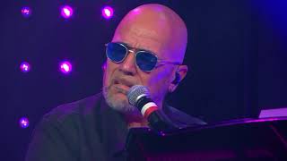 Video thumbnail of "Pascal Obispo - A qui dire qu’on est seul (Live) - Le Grand Studio RTL"