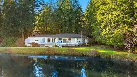 Lake Front Rambler on Lake Anderson, Allyn
