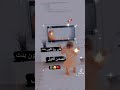 تمشي وتهز في خصرها 