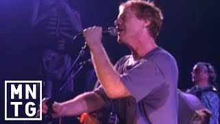 Oingo Boingo - We Close Our Eyes chords