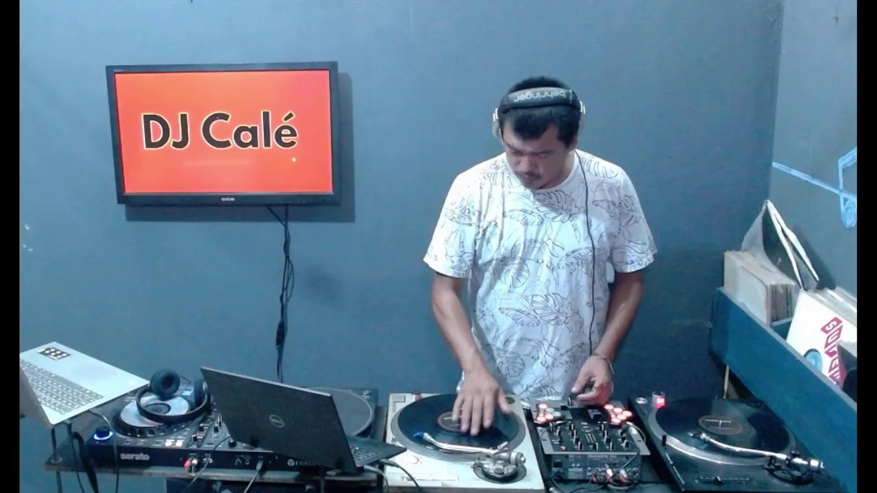 Flash Bach 80s, 90s, e 2000. com mta musicas atuais tbm.