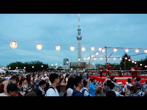 スカイツリーを眺めながら楽しむ盆踊り