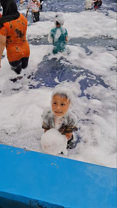 mamah malka mandi busa#t