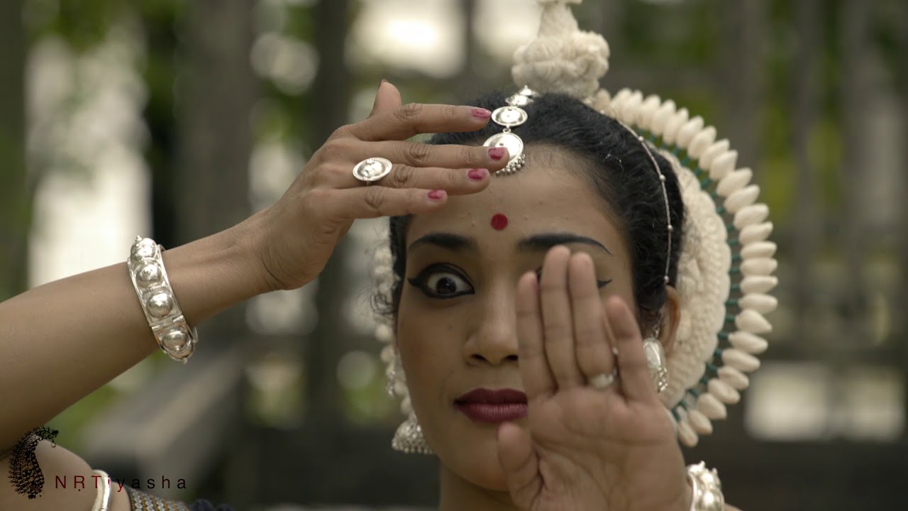 Dona Ganguly, Odissi Dancer - Konark Festival 2017 - Interview - YouTube