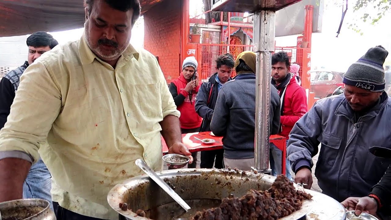 Kanpur Famous " Pintu Bhai " Ka Chole Bhature & Paneer Kulcha | Price 30 Rs/ | Indian Street Food | Indian Food Loves You