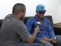 Capture de la vidéo Entrevista De Léo Santana Para Universo Axé