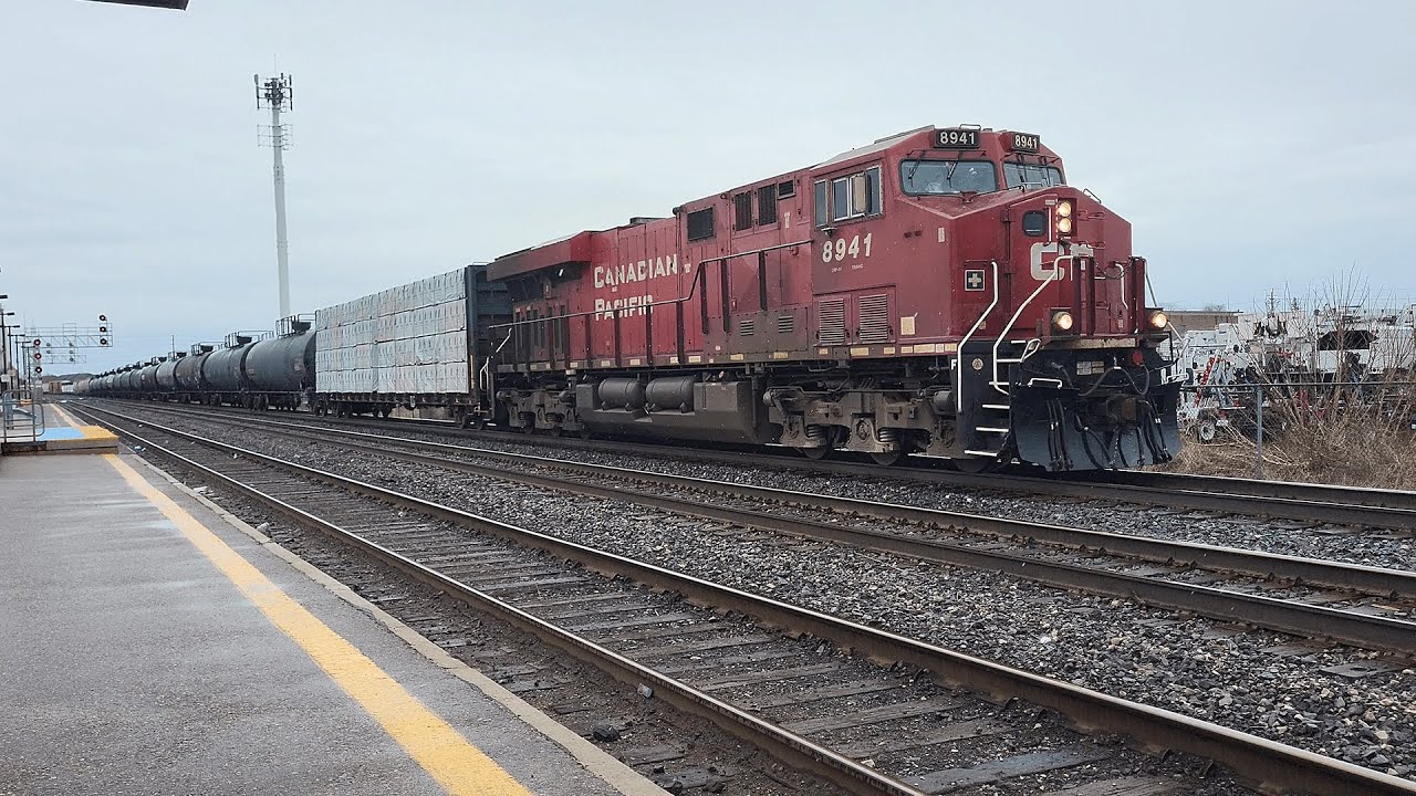 CP 231 - 8941W at Milton - March 16, 2025