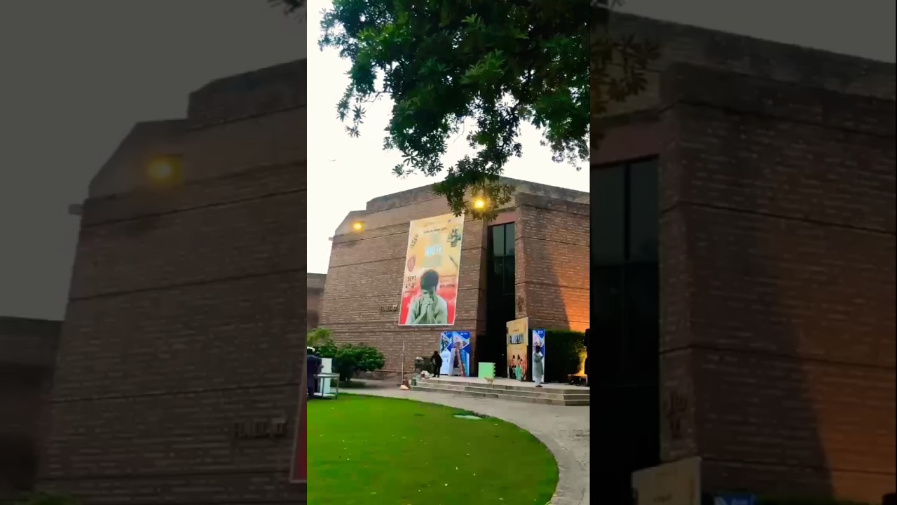 Alhamra Art Center 🙌🤩🧡. 