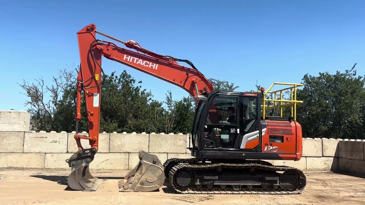 Hitachi ZX130LCN-7 - YouTube
