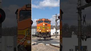 BNSF D9 working industry. #fyp #explore #bnsfrailway #subscribe #shorts