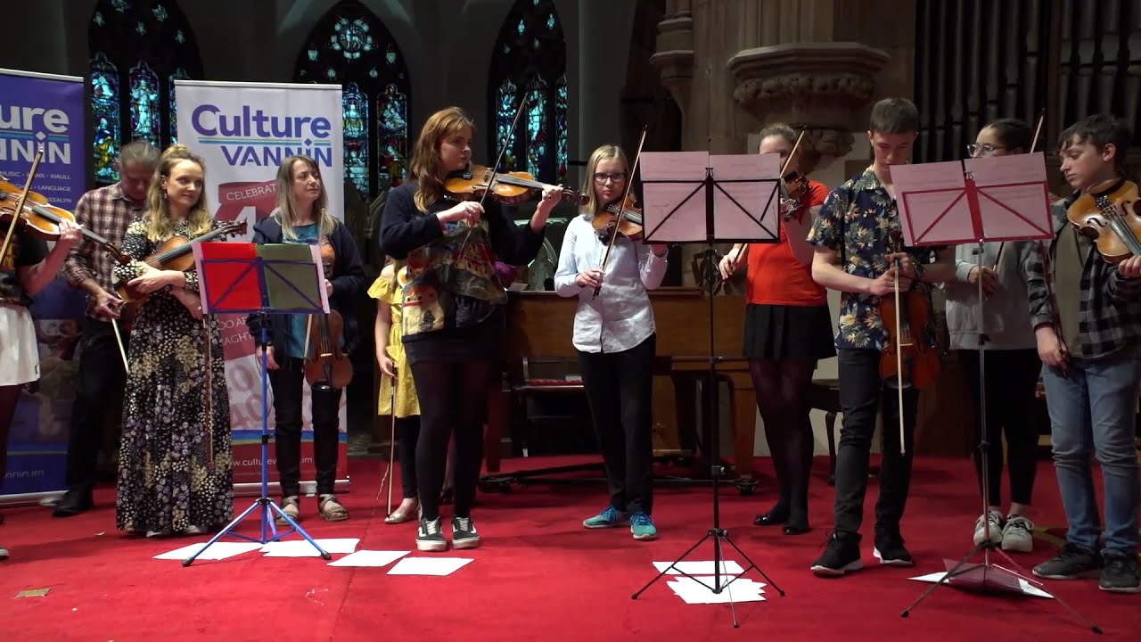 Manx Fiddle Orchestra: The Sheep under the Snow / Arrane ny Ghuilley Hesheree