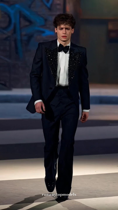 Bách Buquen for Dsquared2 FW25