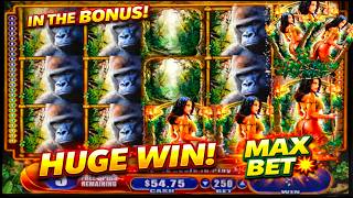 DOUBLE BONUS + TOP SYMBOL DROP HUGE WIN on Queen Of The Wild Slot! WMS Classic MAX BET Live Play screenshot 1