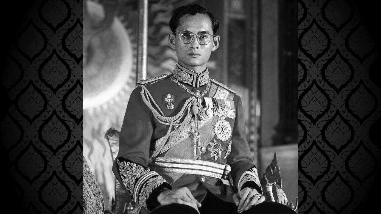 A Life in Pictures: A Tribute to His Majesty King Bhumibol Adulyadej