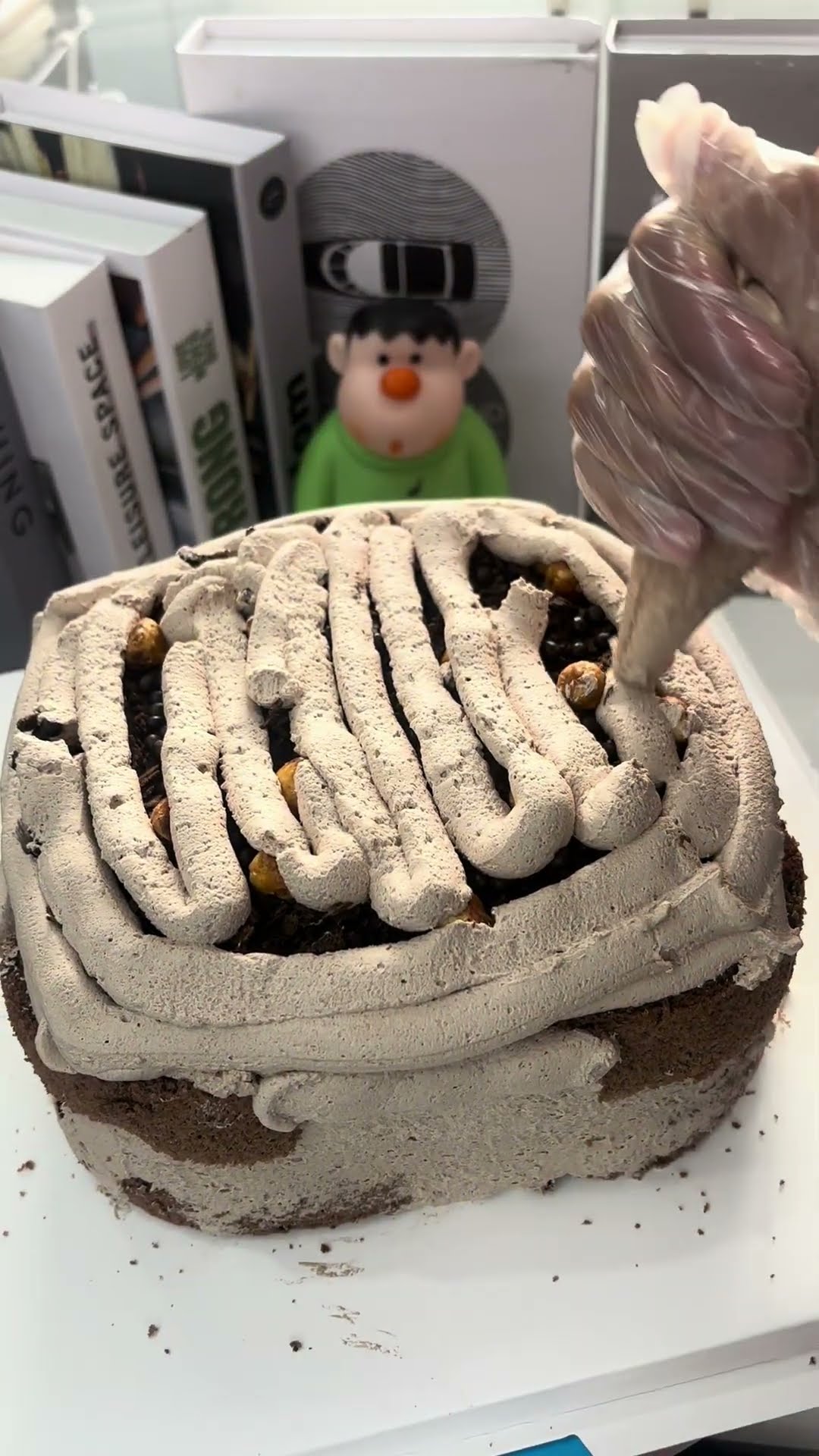 Immersive cake making ~ Square men's chocolate style imported animal cream cake Share food