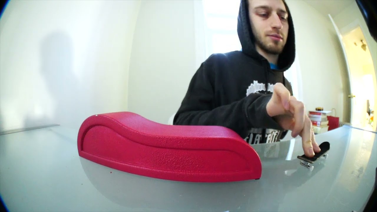 FlatFace G12 Fingerboard and a Brooskie Builds Rollie Lounge