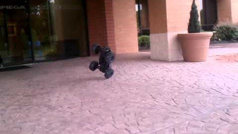 HPI Savage Flux Standing Backflip