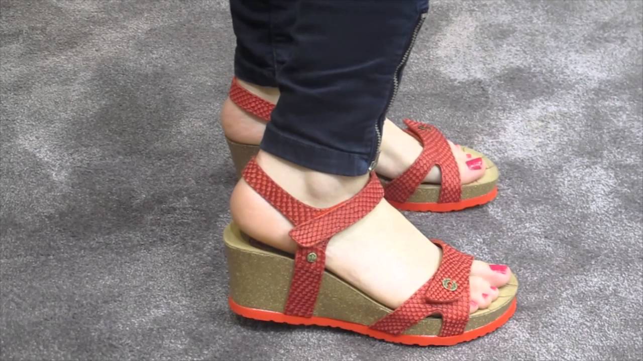 Sandalia Panama Jack Julia roja en Dino Zapatos - YouTube
