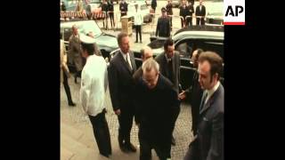 SYND 17/4/71 WEST AND EAST BERLIN AUTHORITES TALK ABOUT OPENING THE WALL OVER EASTER