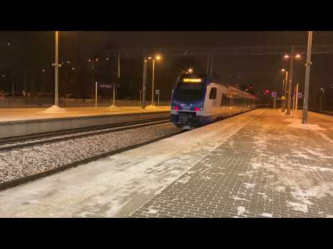 IC 3720 slithering out of Łodz Widzew station