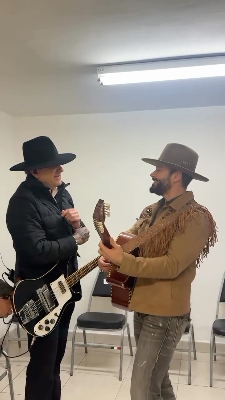 Eliseo e Isra de la leyenda nos regalan un palomazo que pone la piel chinita ??