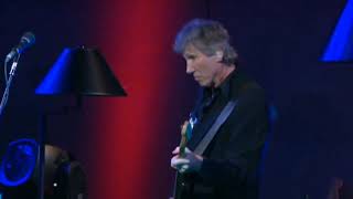 Another Brick In The Wall Part 2 (Instrumental Part). [Roger Waters - In The Flesh Live, 2000].