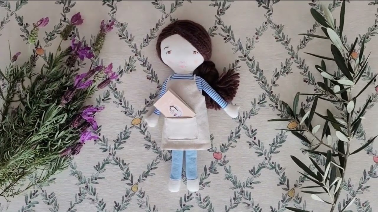 Exclusive 'Olive' Doll with Miniature Storybook – Olive and the Larder