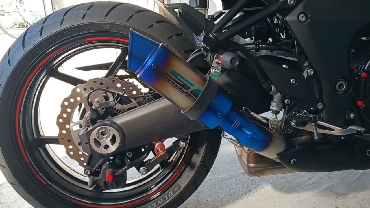 Z1000　爆音マフラー交換
