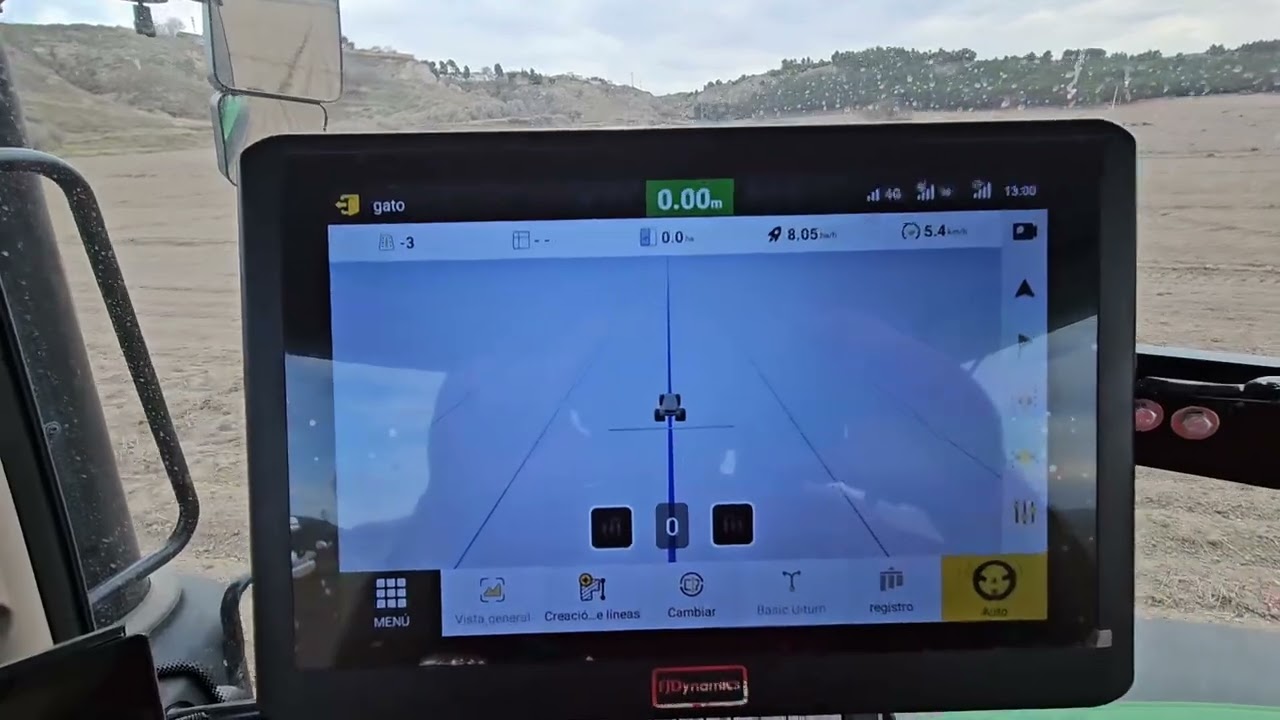 Marcando parcelas de regadio con autoguiado FJDYNAMICS  AT2 