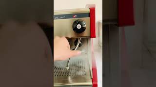 Cafetera Industrial GAGGIA Modelo BELLA seminueva - YouTube