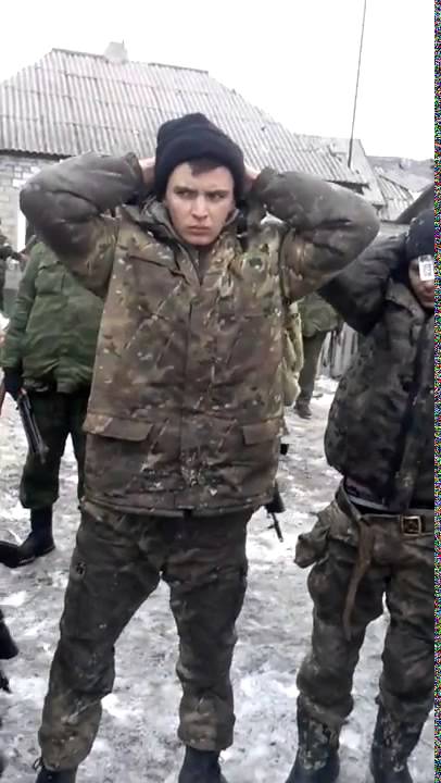 Берут в плен всушников. Украинские солдаты в плену. Берут в плен всушников. Берут в плен всушников. Берут в плен всушников.