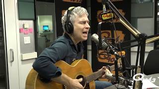 Nada Surf&#39;s Matthew Caws Performs &#39;Something I Should Do&#39; And &#39;Looking For You&#39; In Studio